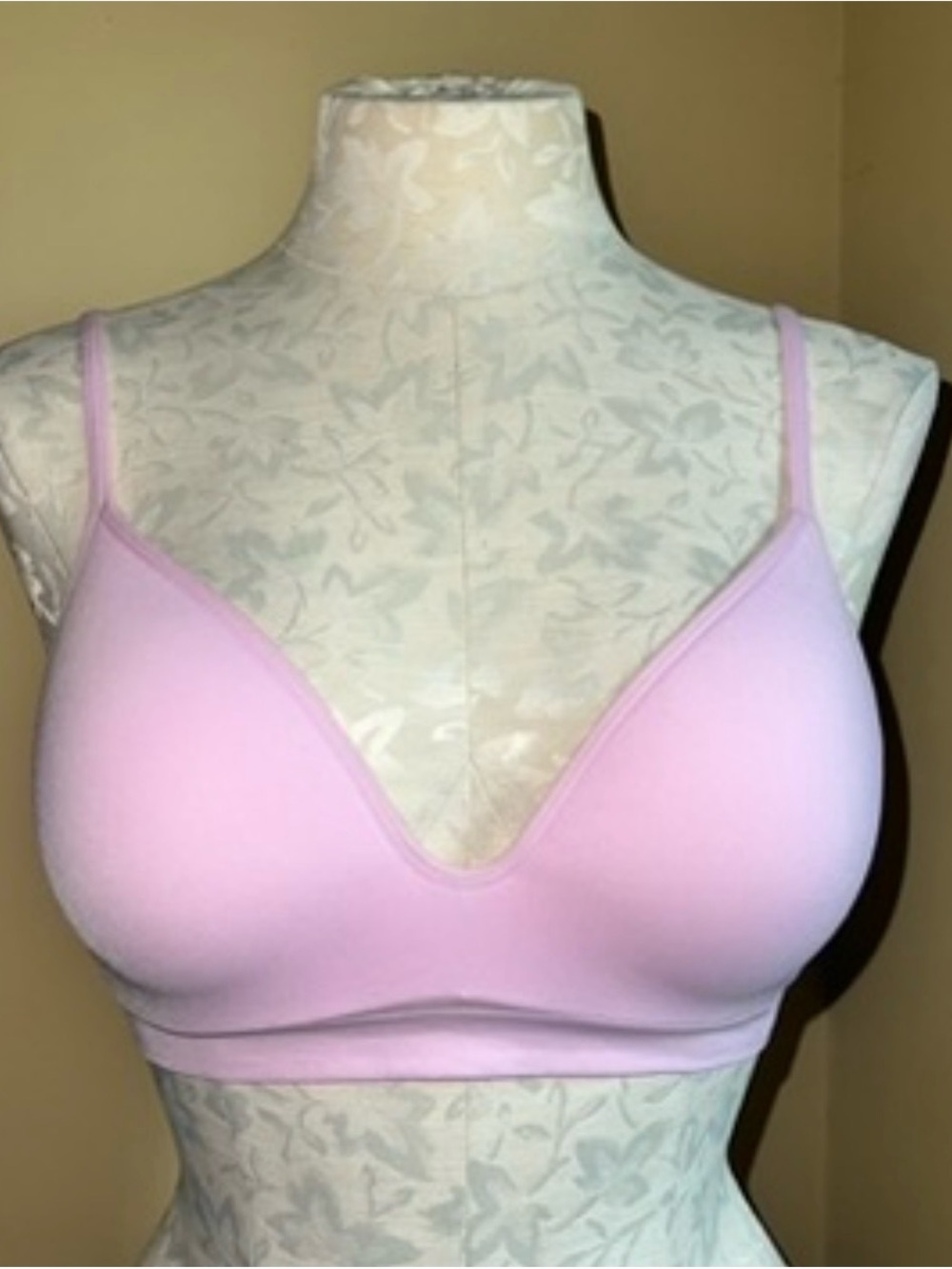Victoria's Secret Seamless Wireless Push-Up Bralette Pink - Picture 12 of 12